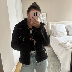 NAVY AND BLACK COAT // ZARA // SIZE SMALL